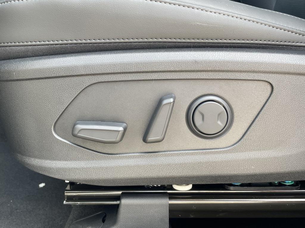 new 2026 Kia Sorento car, priced at $42,057