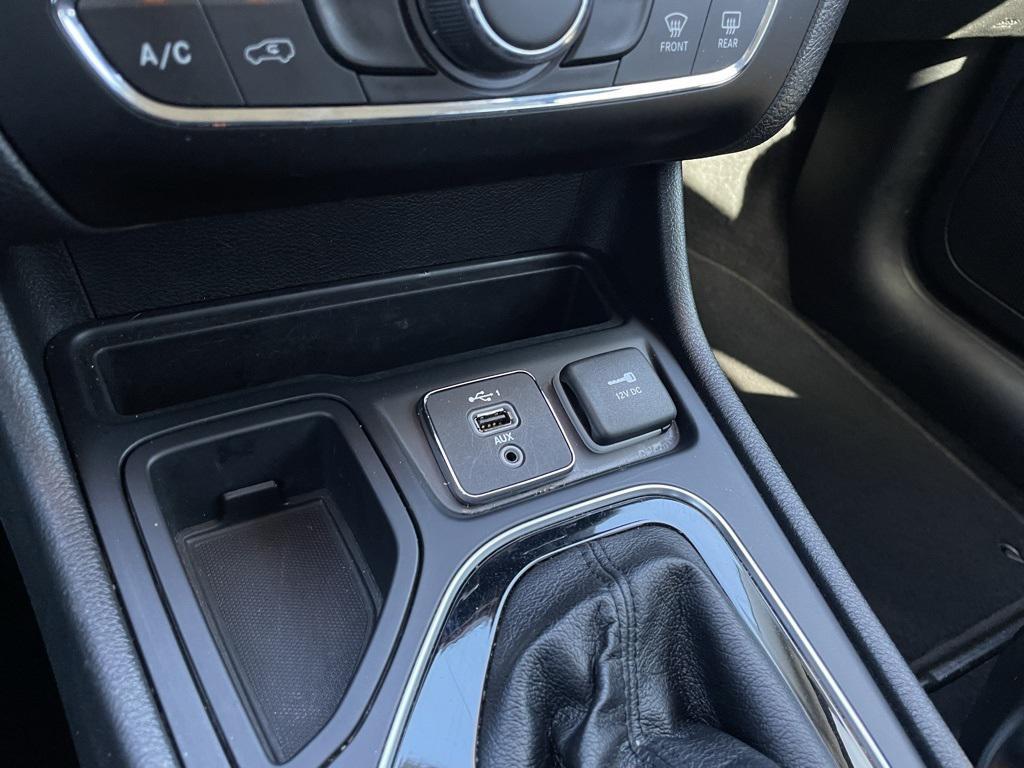 used 2021 Jeep Cherokee car, priced at $16,183