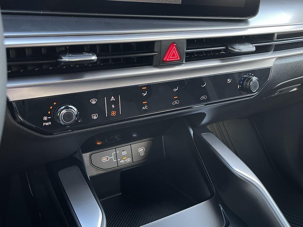 new 2026 Kia Sorento car, priced at $30,673