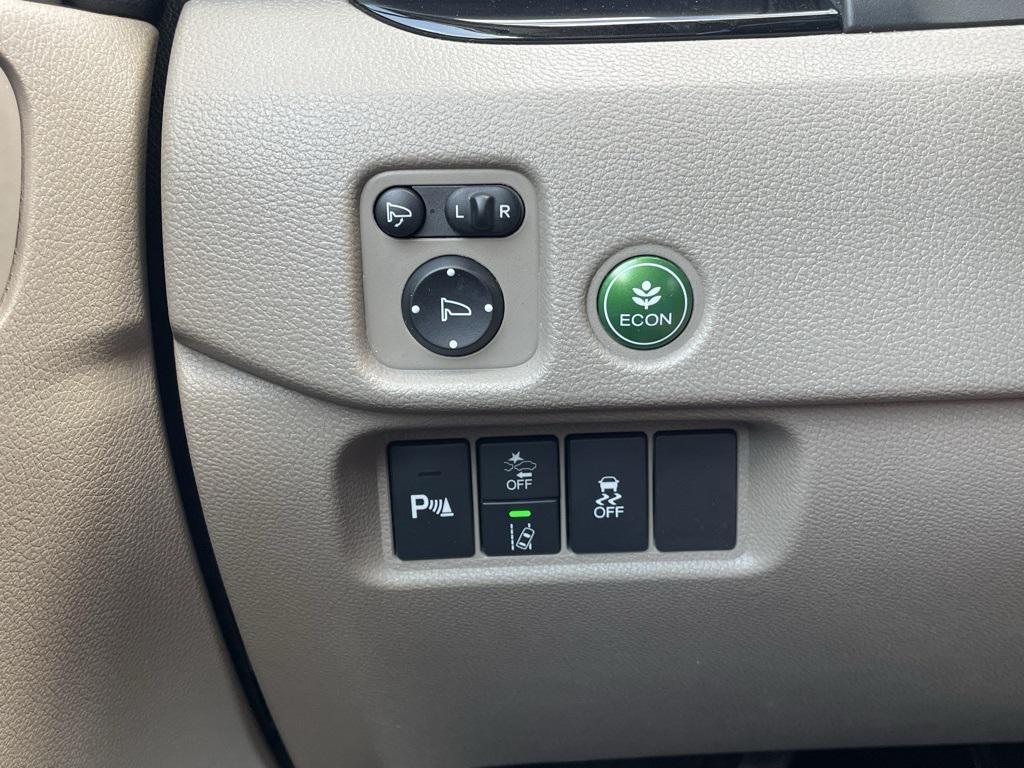 used 2022 Honda Pilot car, priced at $27,992