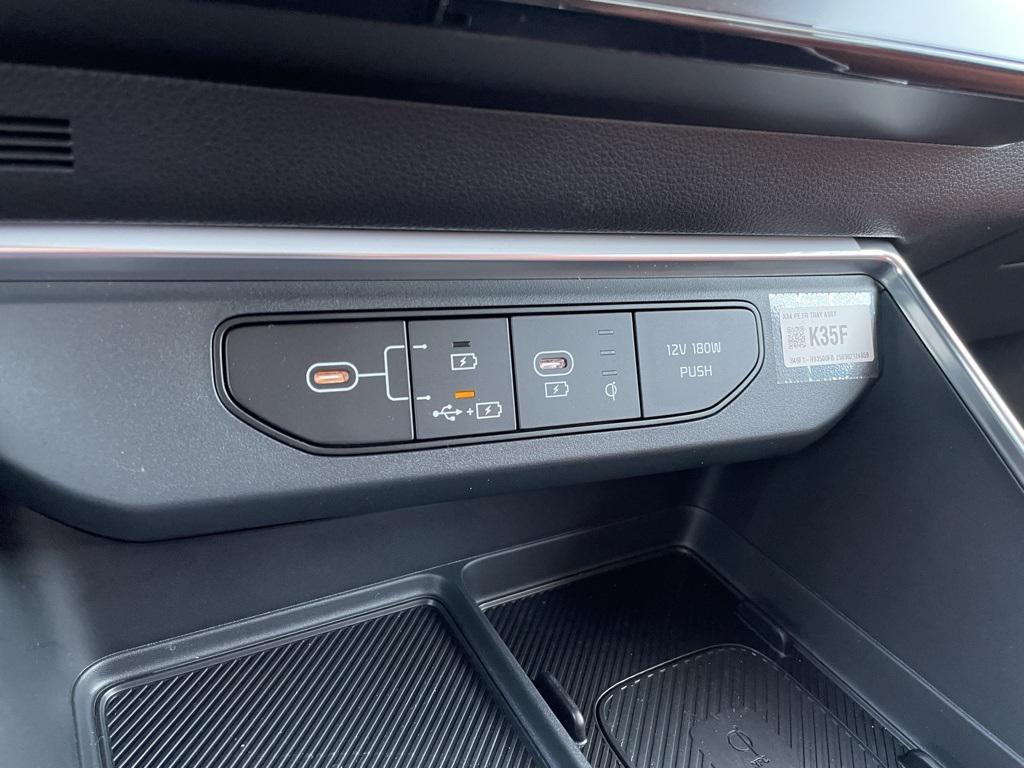 new 2026 Kia Carnival car, priced at $51,002