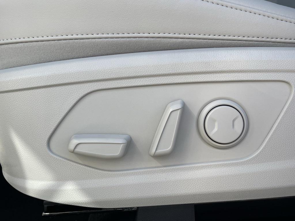 new 2026 Kia Sorento car, priced at $37,679