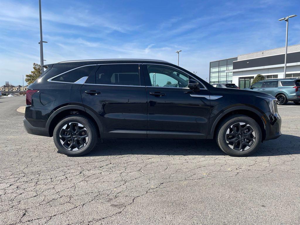 new 2025 Kia Sorento car, priced at $32,999