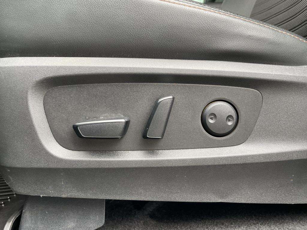 used 2023 Nissan Pathfinder car, priced at $28,087