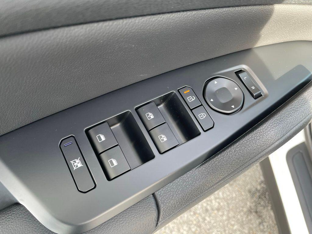 new 2026 Kia Sportage car, priced at $30,926