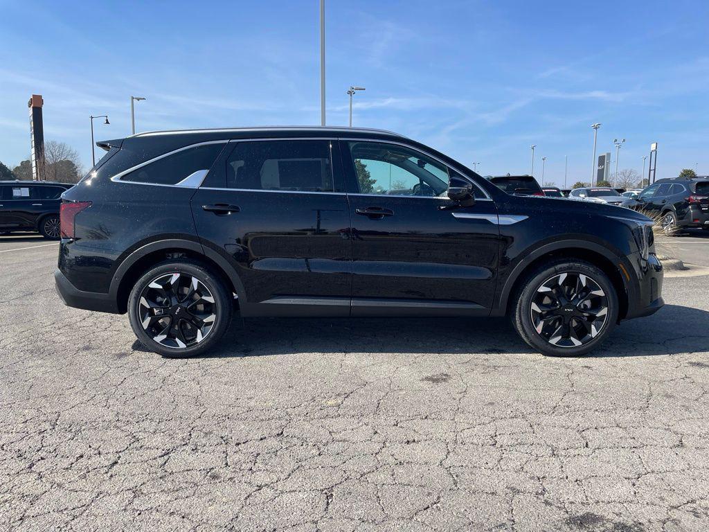 new 2026 Kia Sorento car, priced at $39,372