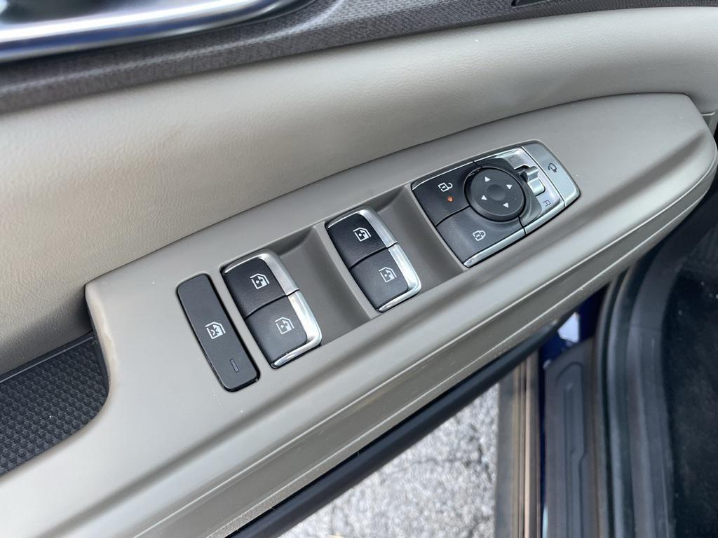 new 2026 Kia Carnival Hybrid car, priced at $43,984