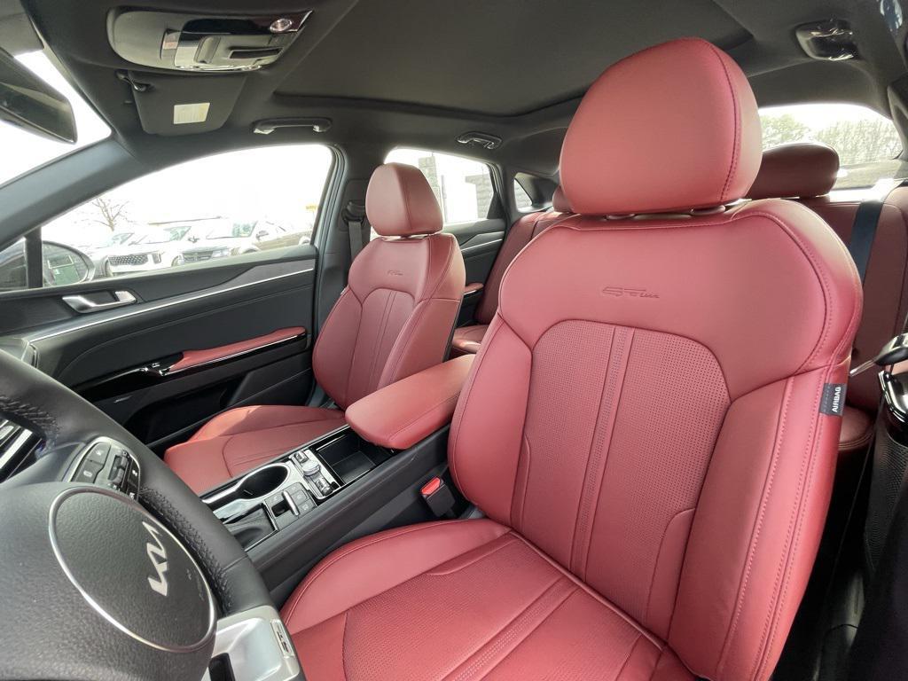 new 2026 Kia K5 car, priced at $30,553