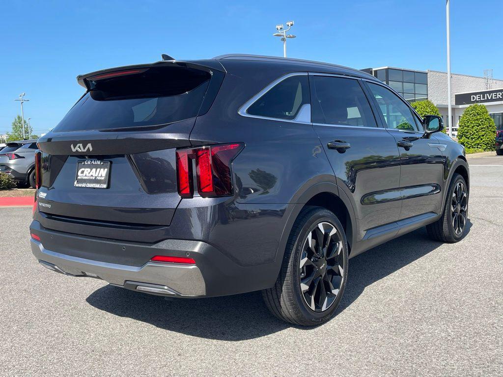 used 2025 Kia Sorento car, priced at $33,751