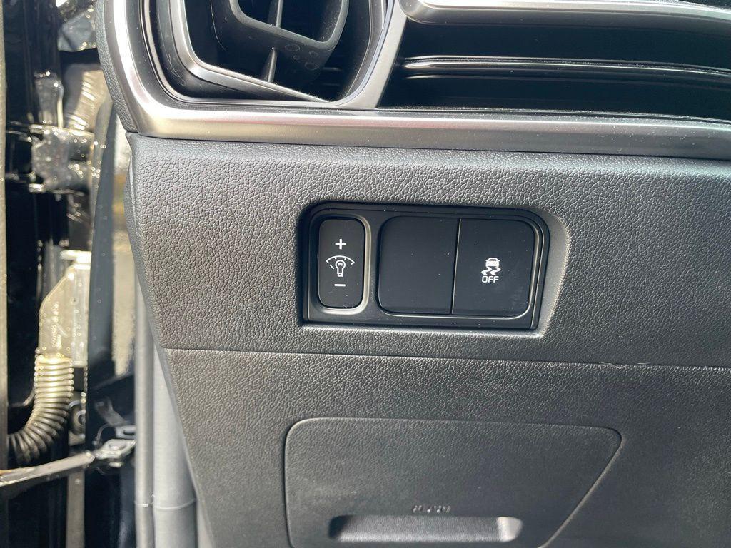 new 2025 Kia Sorento car, priced at $33,435