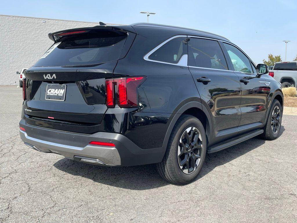 new 2025 Kia Sorento car, priced at $33,435