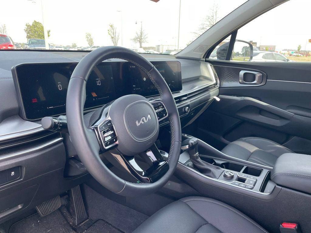 new 2025 Kia Sorento car, priced at $33,435