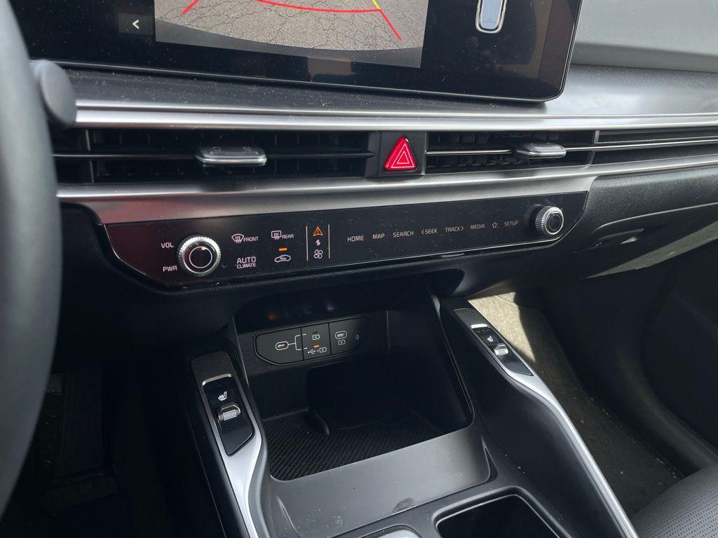 new 2025 Kia Sorento car, priced at $33,435