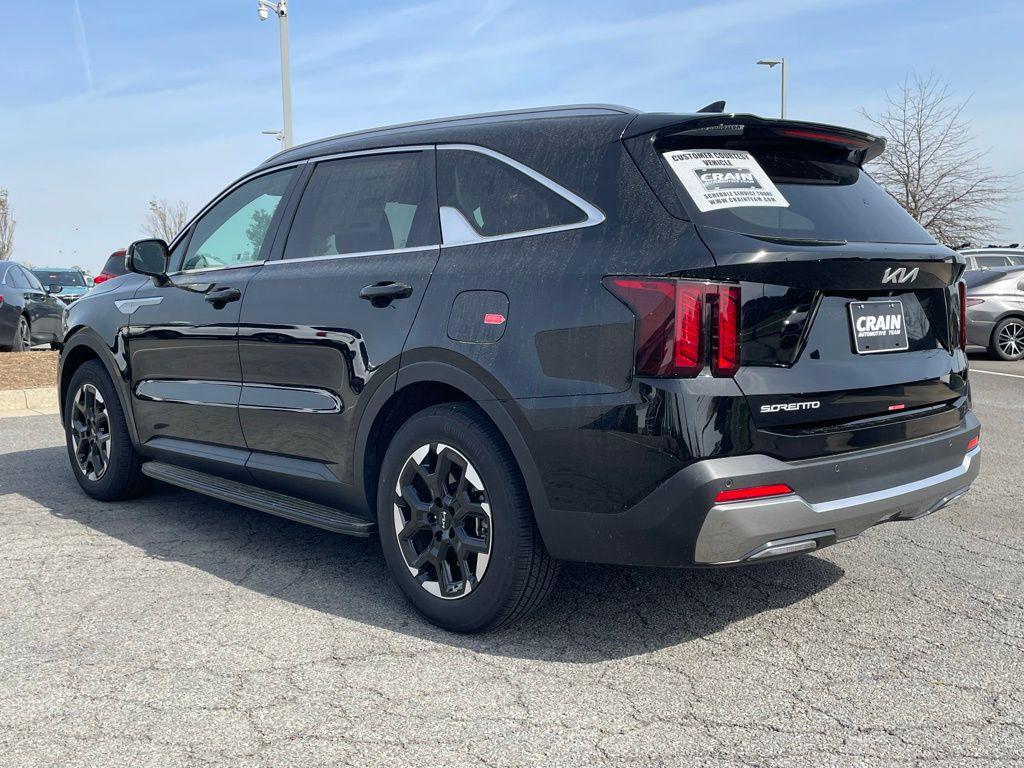 new 2025 Kia Sorento car, priced at $33,435