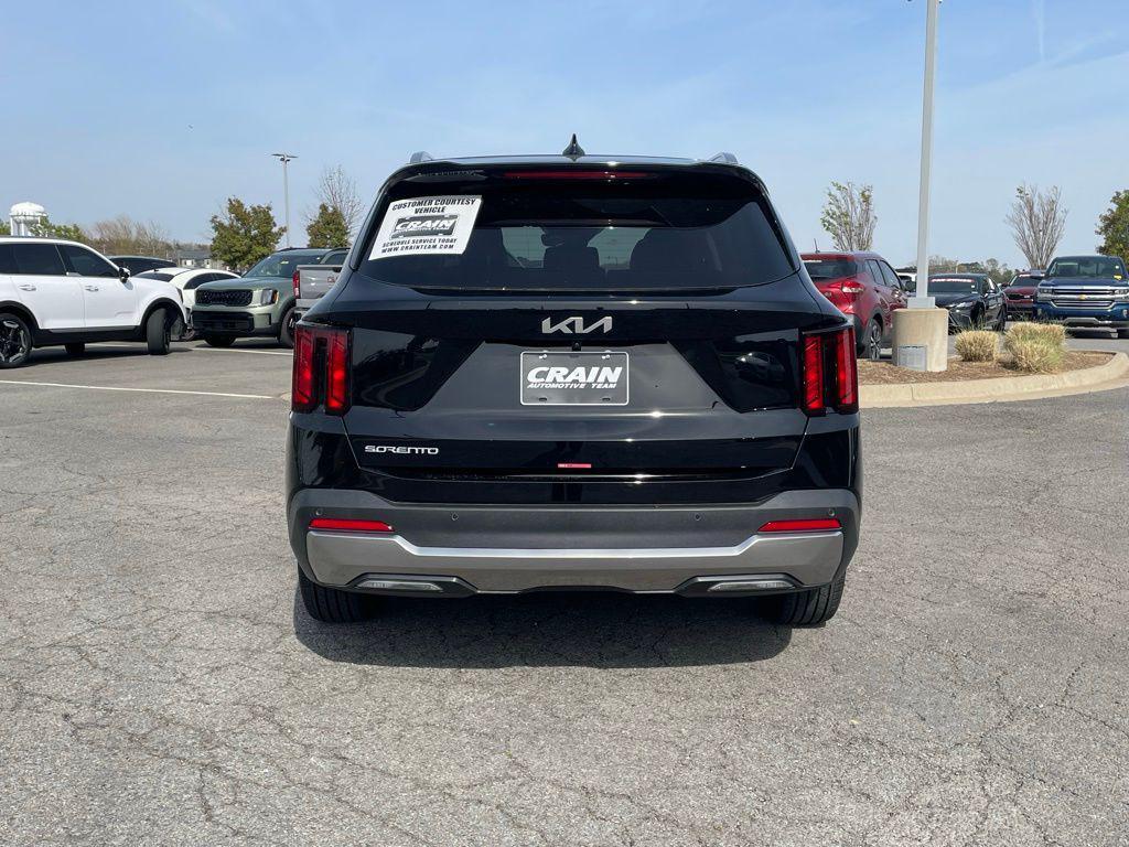 new 2025 Kia Sorento car, priced at $33,435