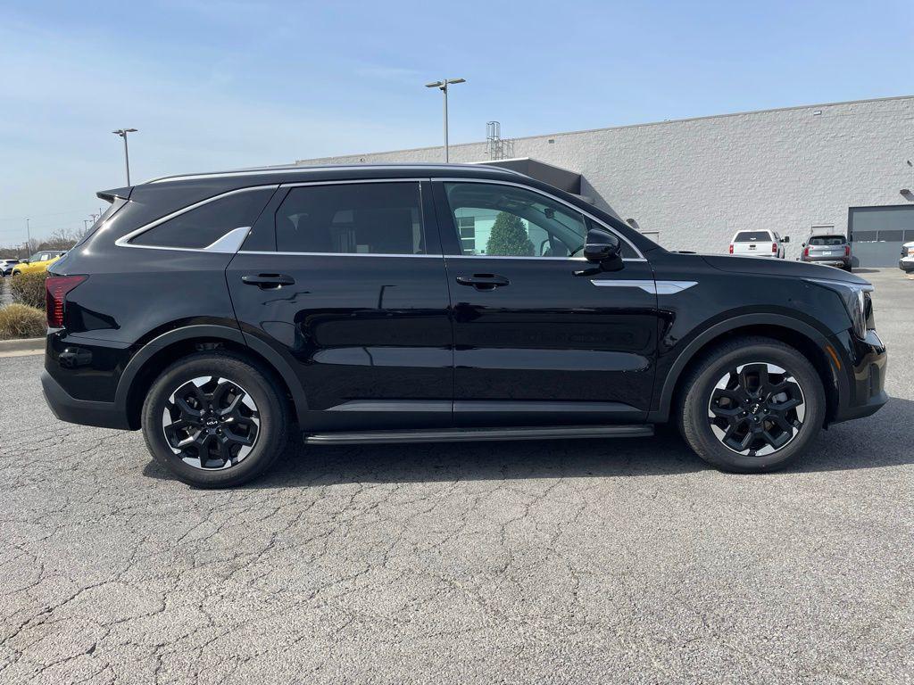 new 2025 Kia Sorento car, priced at $33,435