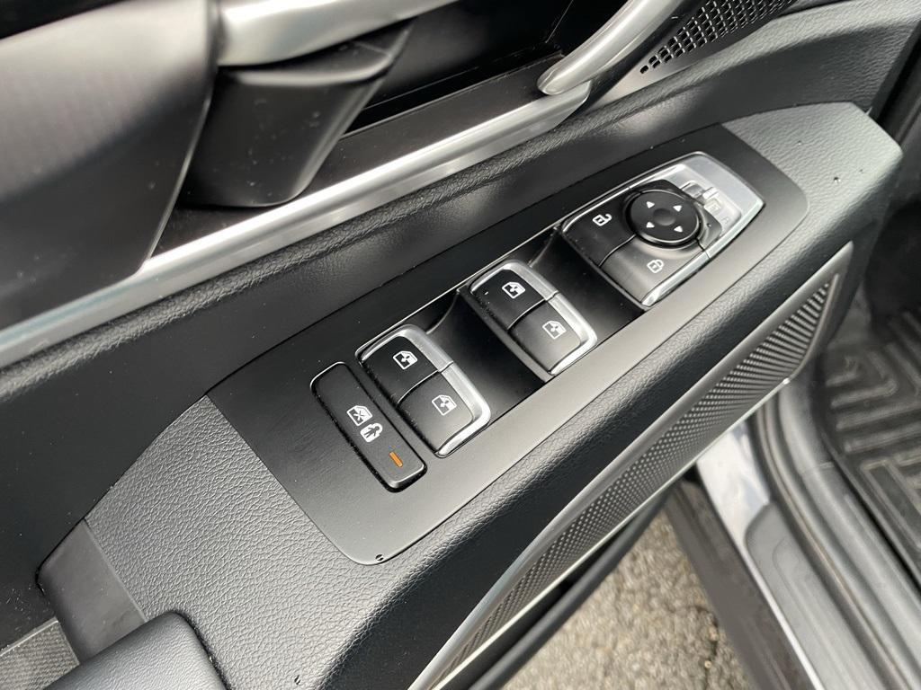 used 2025 Kia Telluride car, priced at $35,234