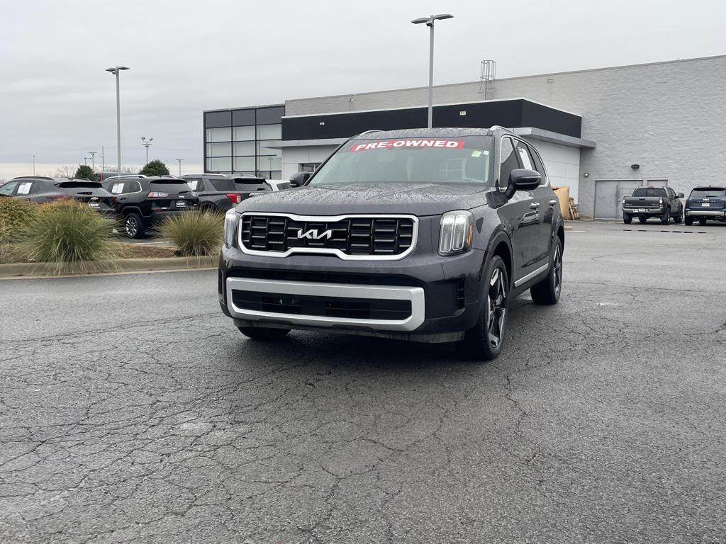 used 2025 Kia Telluride car, priced at $35,234