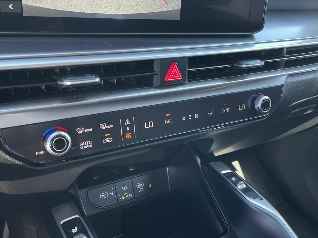 new 2026 Kia Sorento car, priced at $33,484