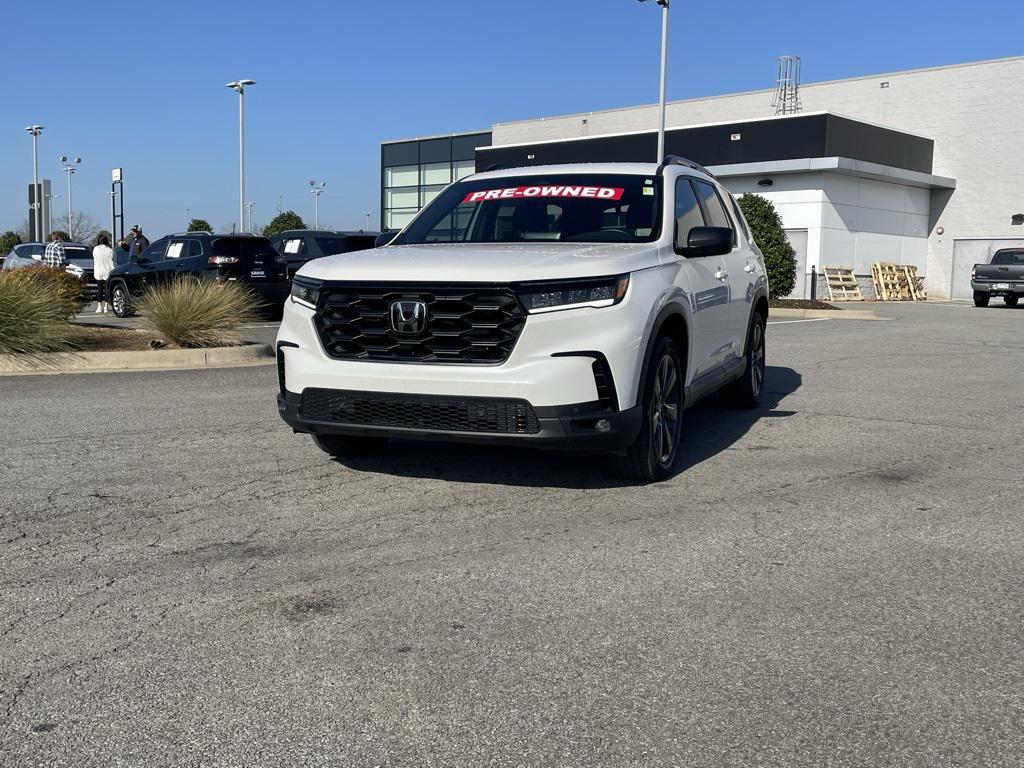 used 2025 Honda Pilot car, priced at $36,110
