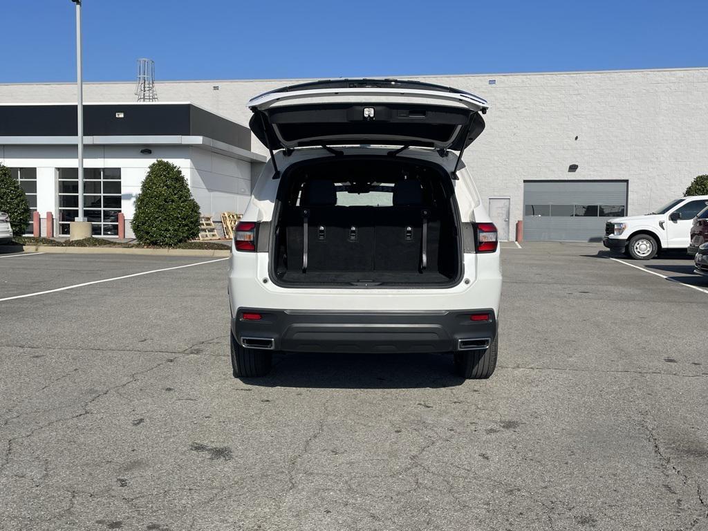 used 2025 Honda Pilot car, priced at $36,110