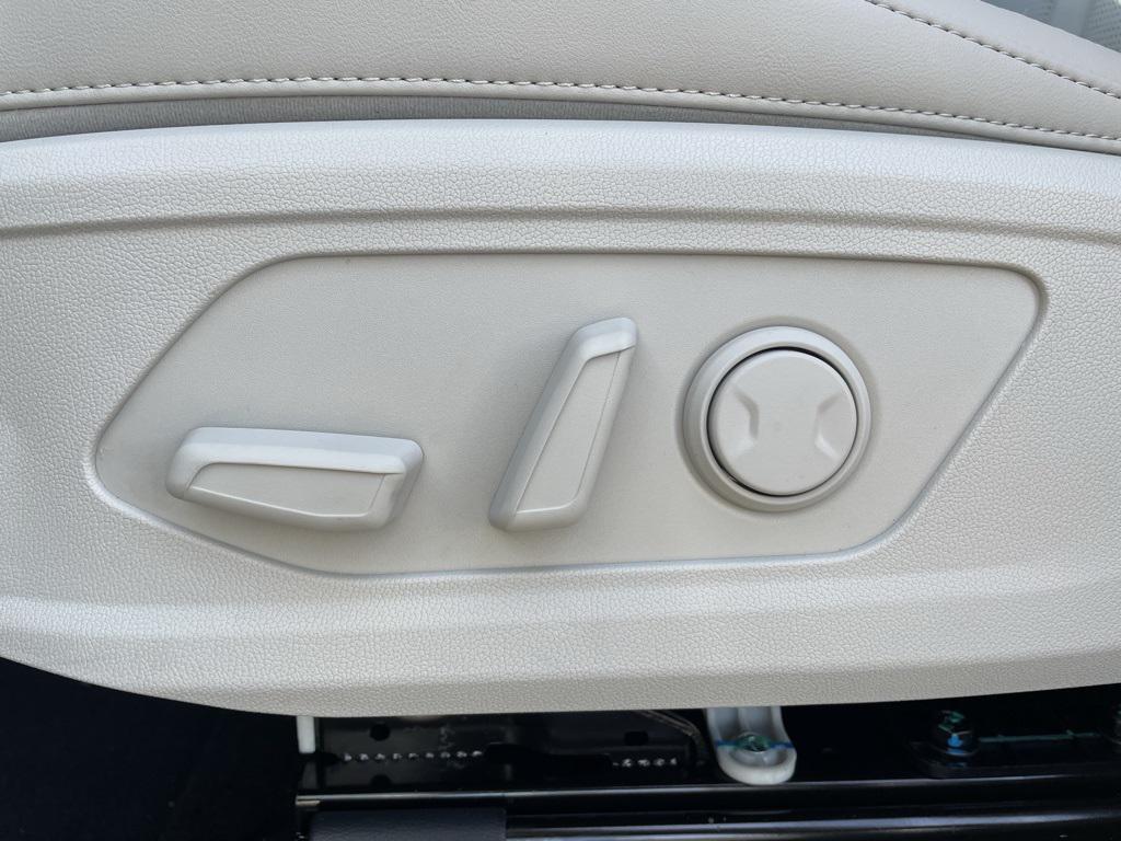 new 2026 Kia Sorento car, priced at $33,943