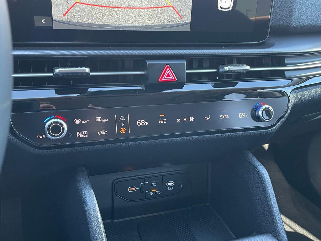 new 2026 Kia Sportage car, priced at $30,926