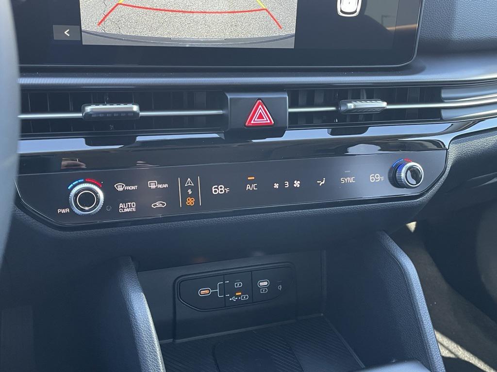 new 2026 Kia Sportage car, priced at $30,926