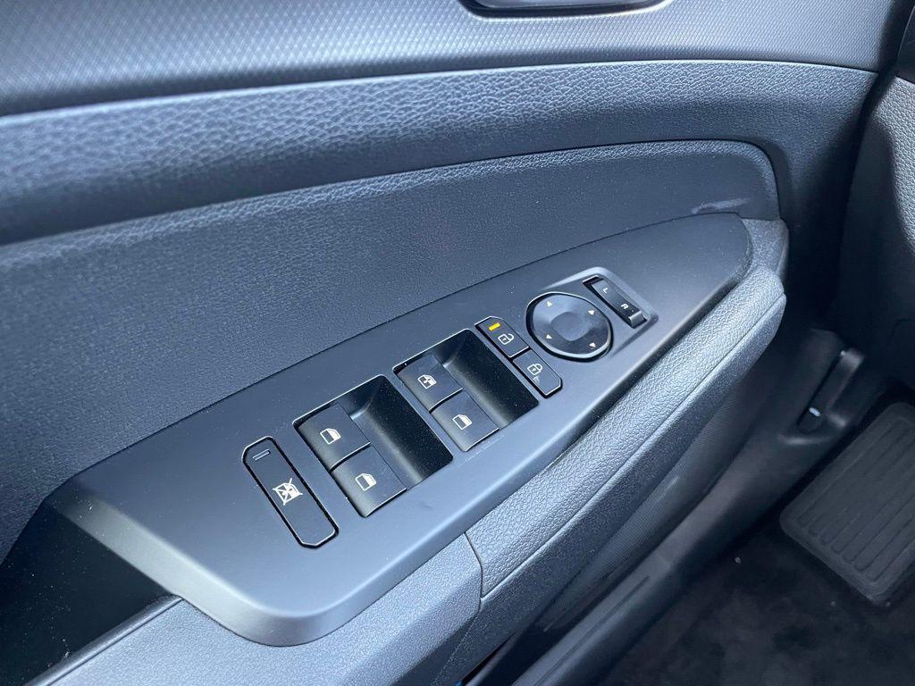 new 2026 Kia Sportage Hybrid car, priced at $29,906