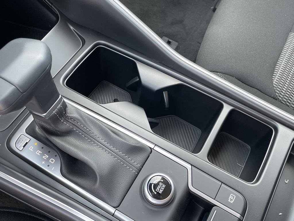 new 2026 Kia Sorento car, priced at $33,638