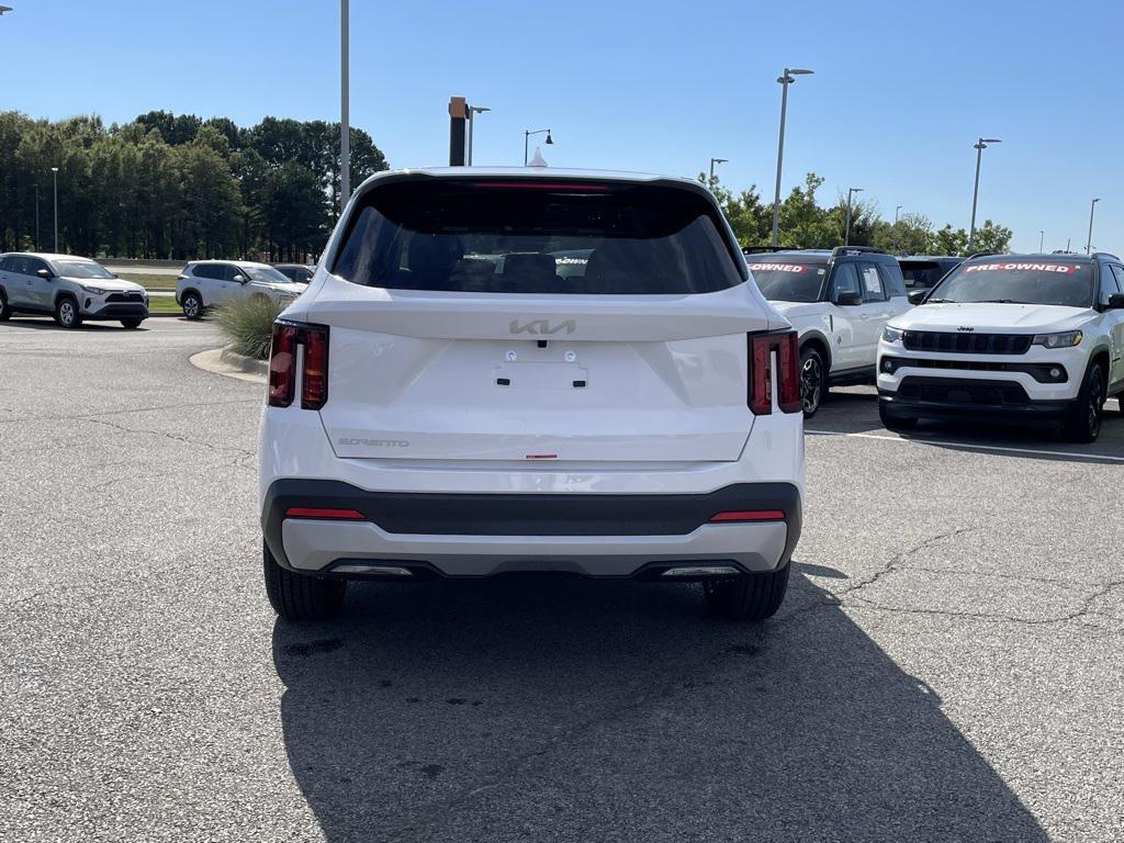 new 2026 Kia Sorento car, priced at $33,638