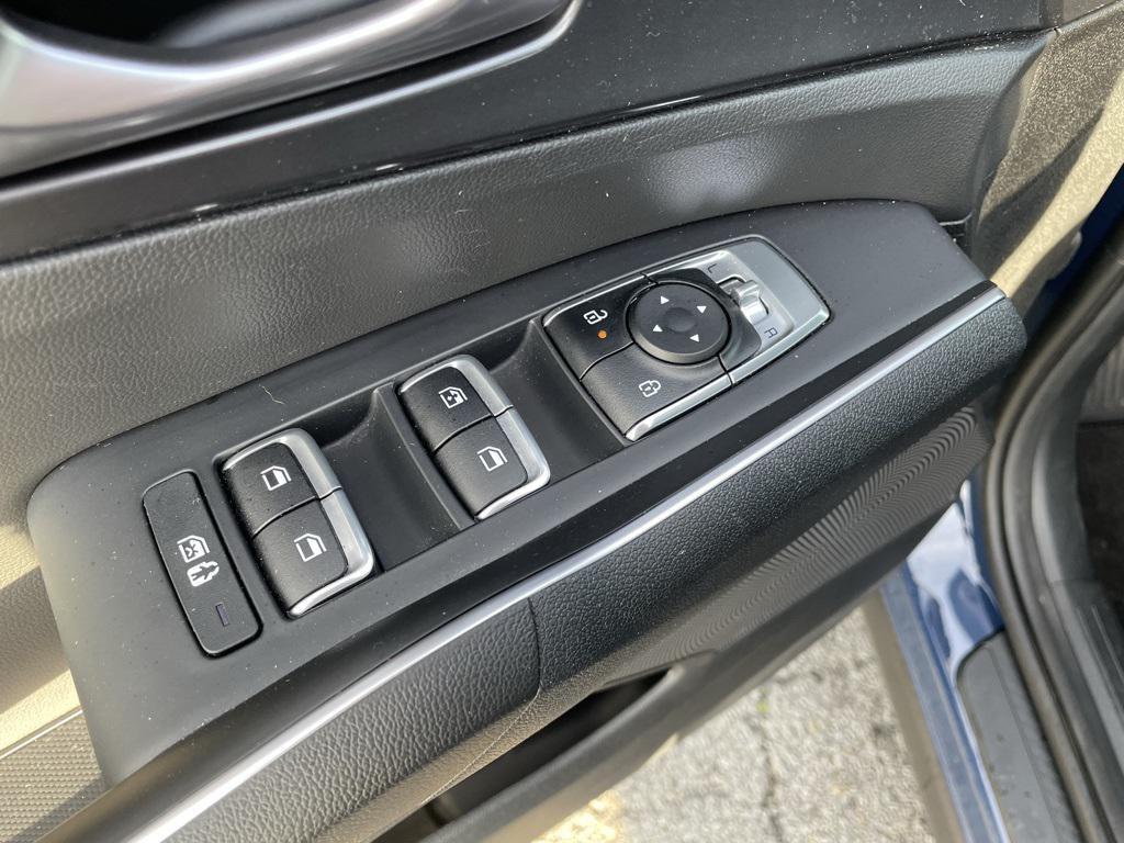 used 2025 Kia Sorento car, priced at $28,498