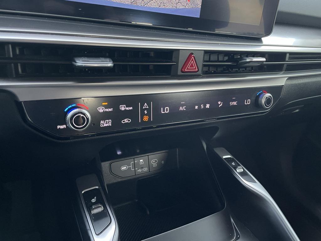 used 2025 Kia Sorento car, priced at $28,498