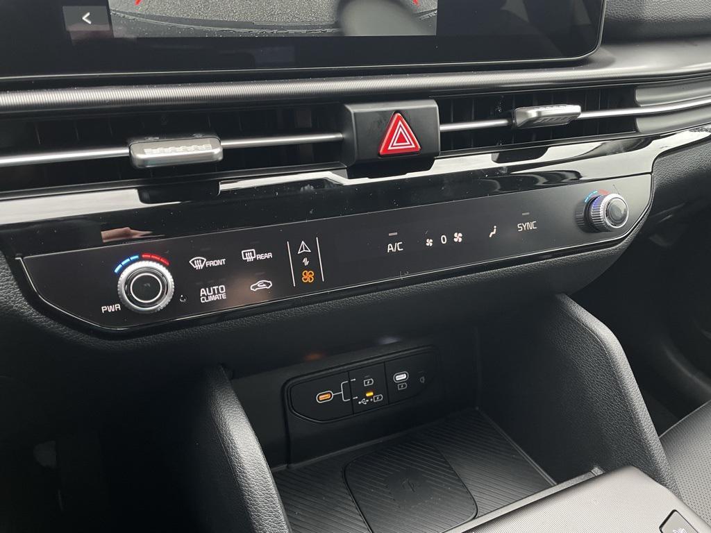 new 2026 Kia Sportage car, priced at $31,433