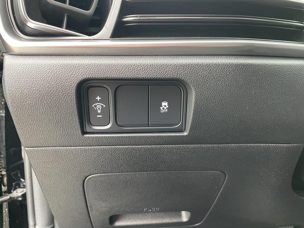 used 2025 Kia Sorento car, priced at $28,497