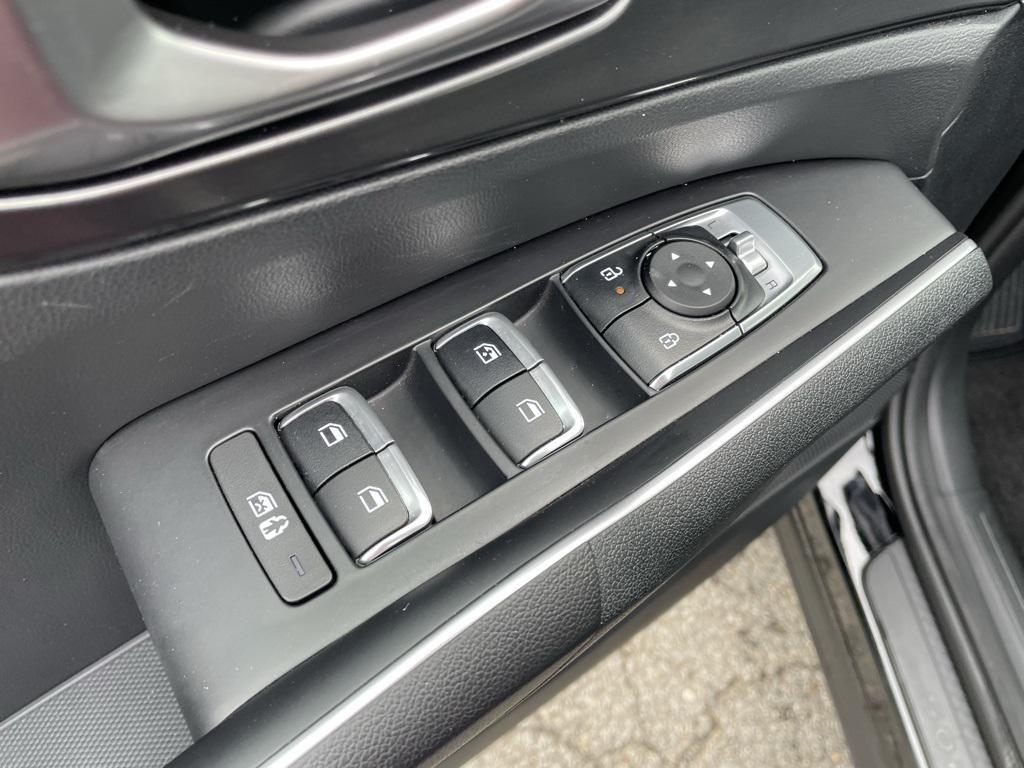 used 2025 Kia Sorento car, priced at $28,497