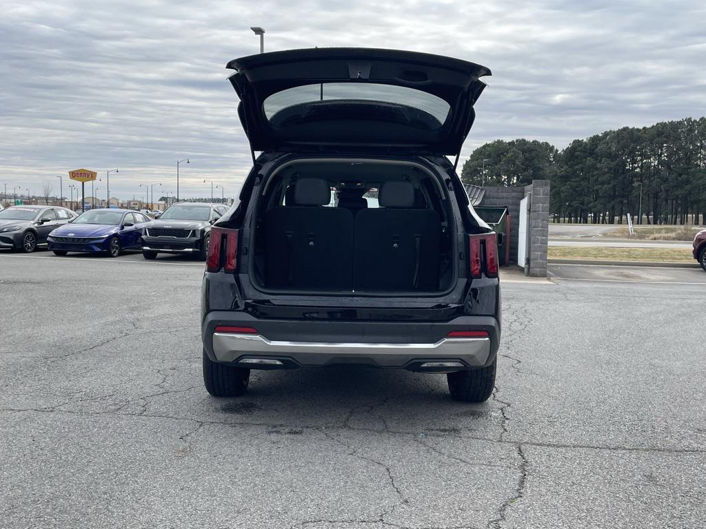 used 2025 Kia Sorento car, priced at $28,497