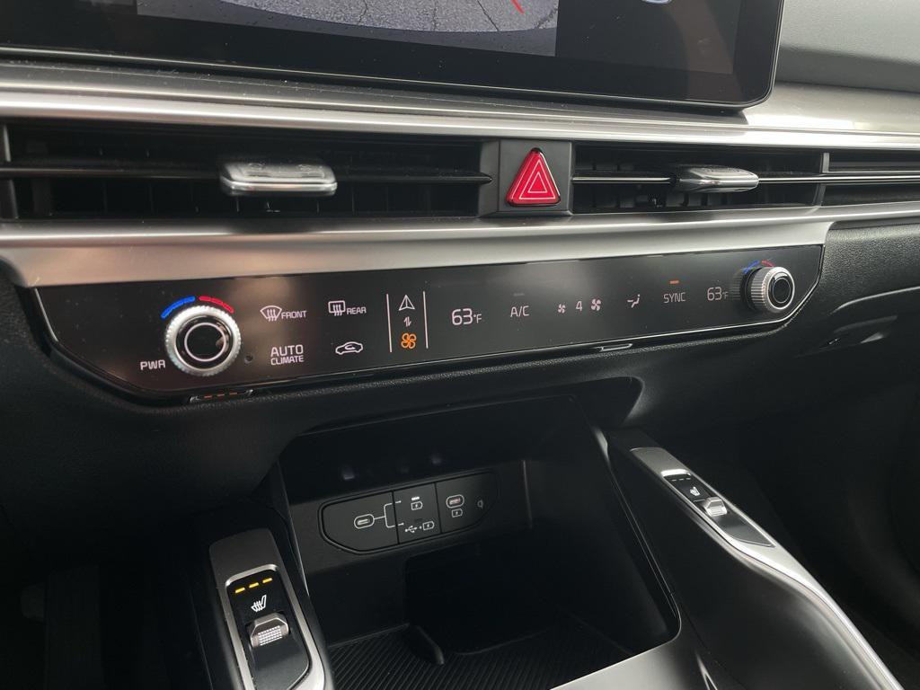 used 2025 Kia Sorento car, priced at $28,497