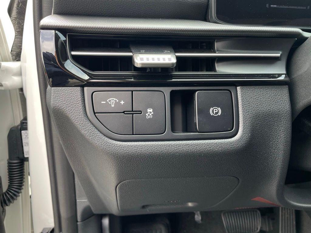 new 2026 Kia Sportage car, priced at $28,694