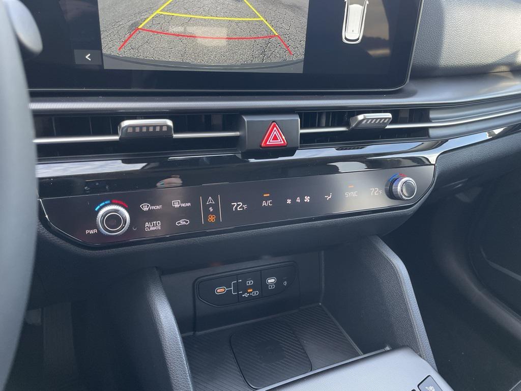 new 2026 Kia Sportage car, priced at $30,926