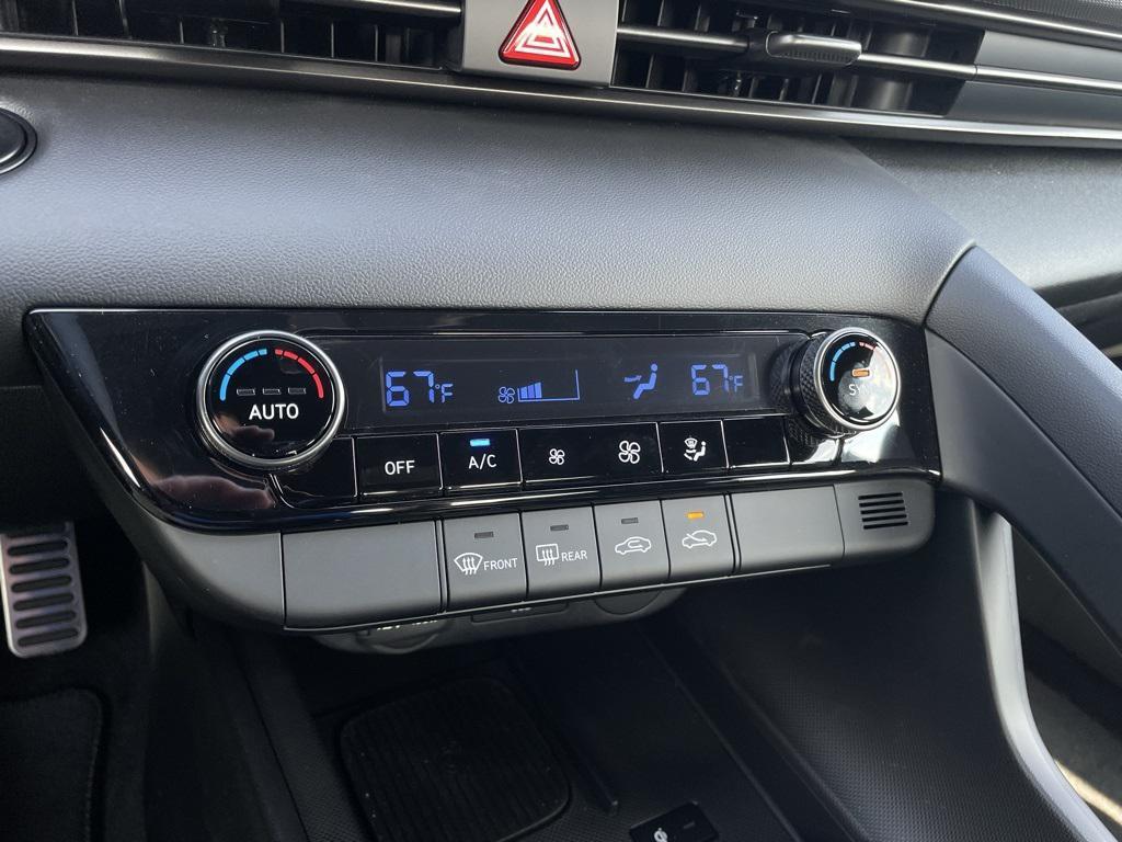 used 2025 Hyundai Elantra car, priced at $21,814