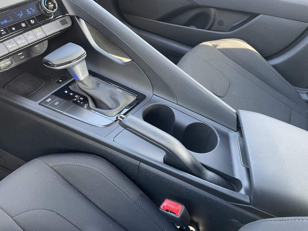 used 2025 Hyundai Elantra car, priced at $21,814
