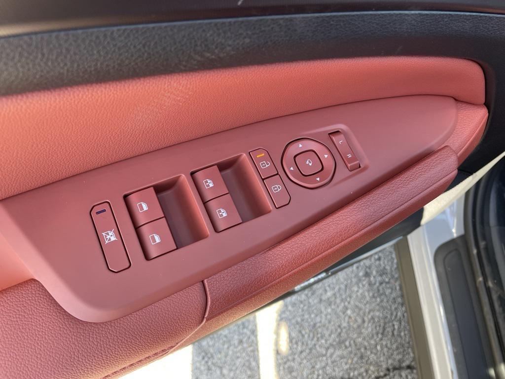 new 2026 Kia Sportage Hybrid car, priced at $39,086