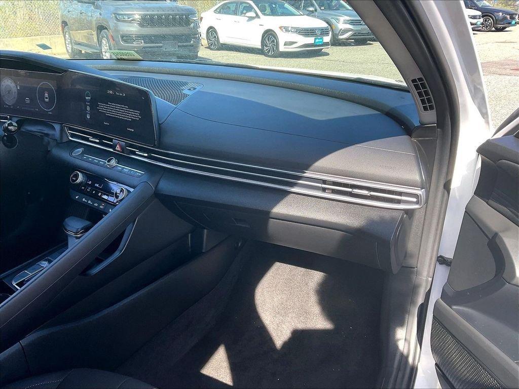 used 2025 Hyundai Elantra car, priced at $21,519
