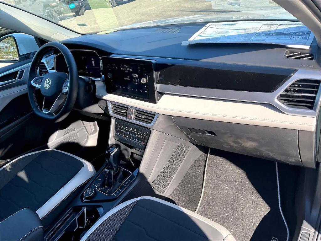 new 2026 Volkswagen Taos car, priced at $31,580
