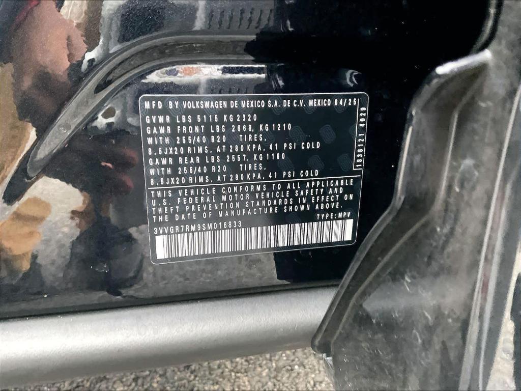 used 2025 Volkswagen Tiguan car, priced at $33,900