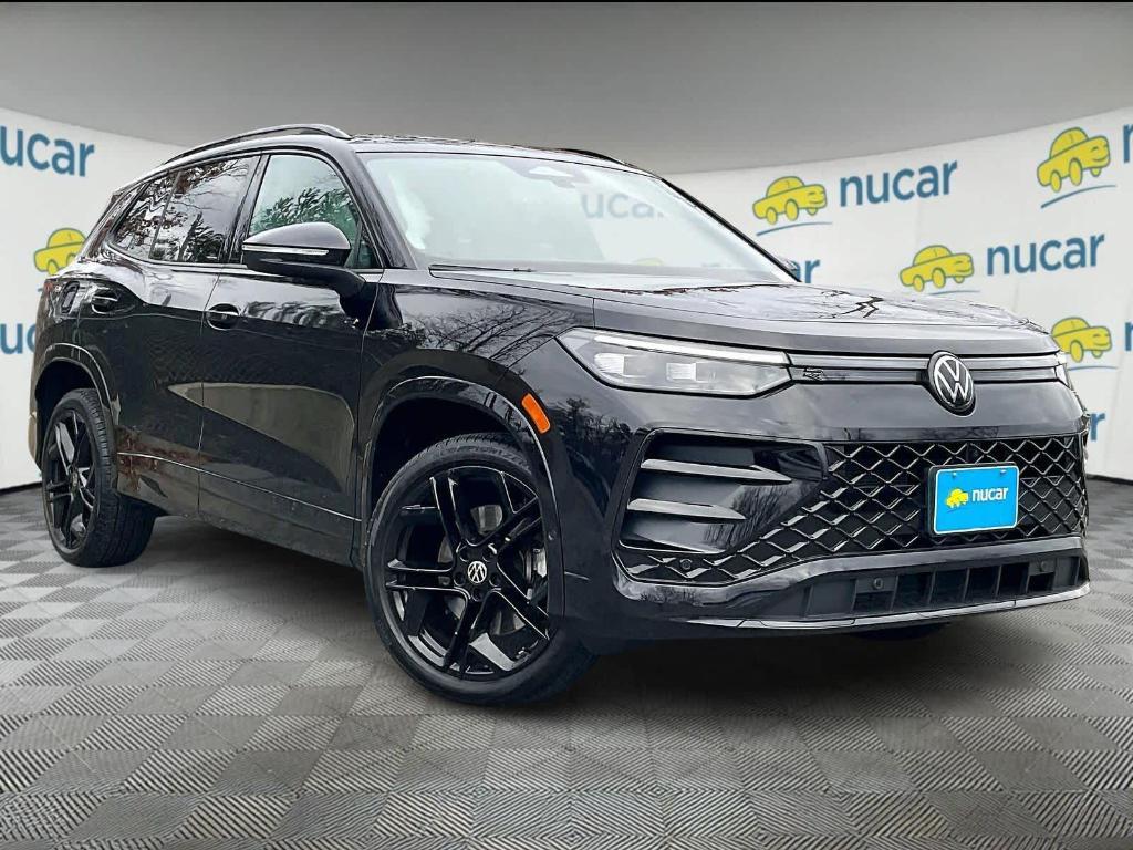 used 2025 Volkswagen Tiguan car, priced at $33,900