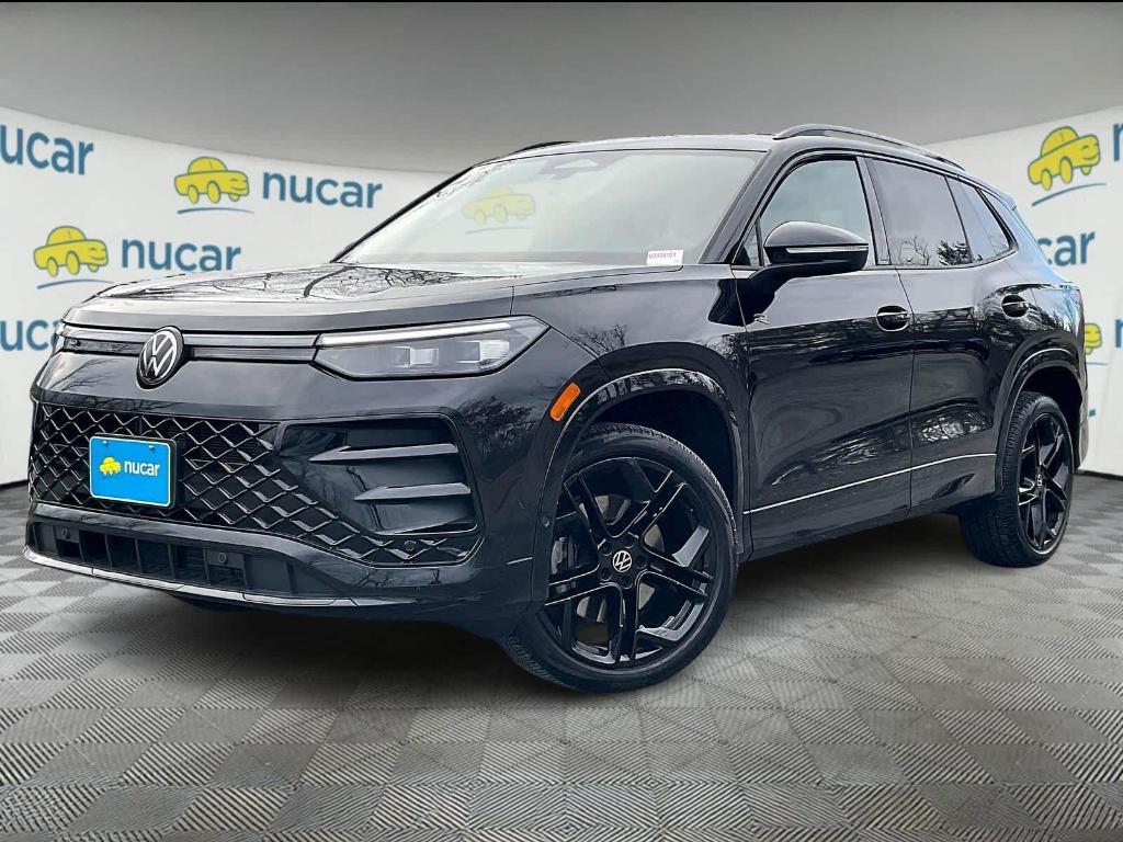 used 2025 Volkswagen Tiguan car, priced at $33,900