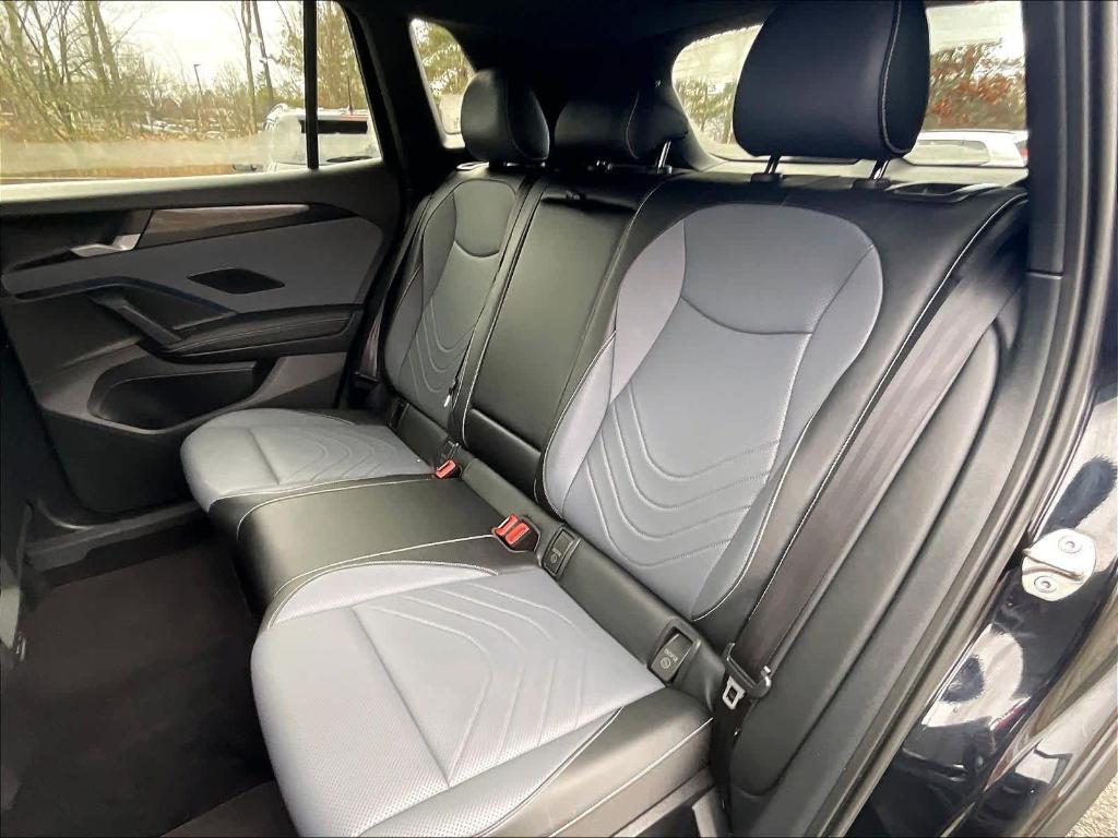 used 2025 Volkswagen Tiguan car, priced at $33,900