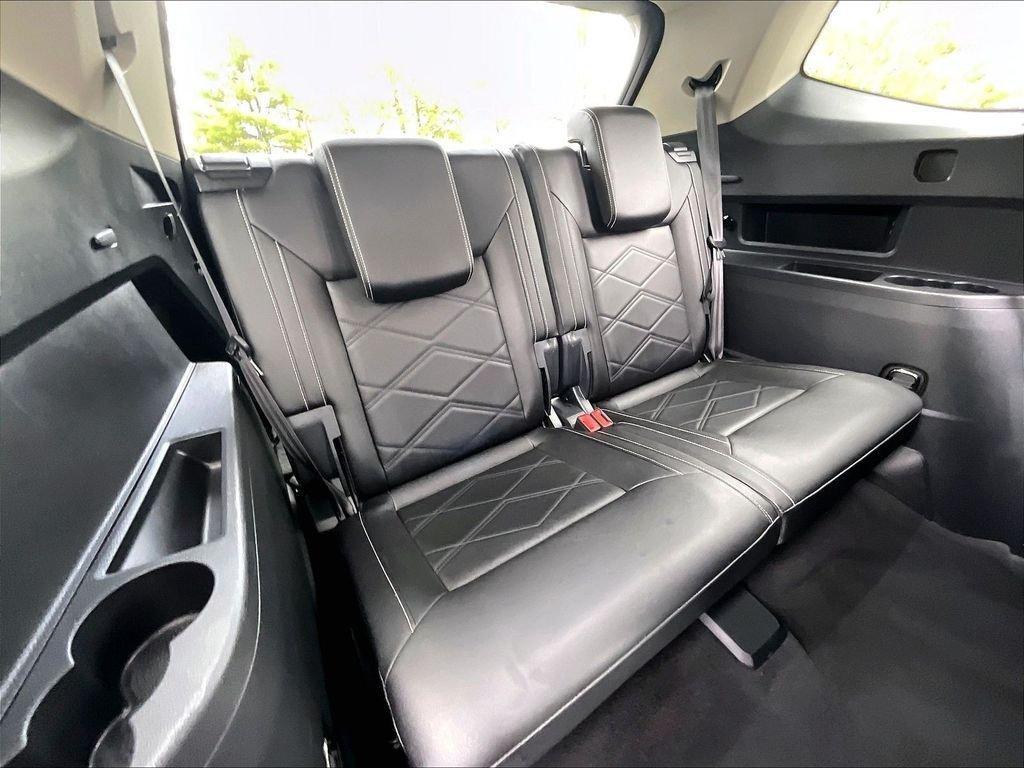 used 2025 Volkswagen Atlas car, priced at $33,219